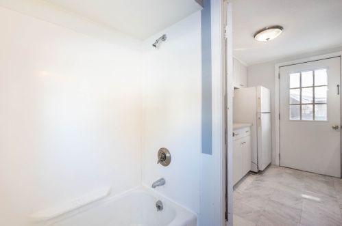 3 Hillsboro St, Quincy MA 02169-8913 exterior