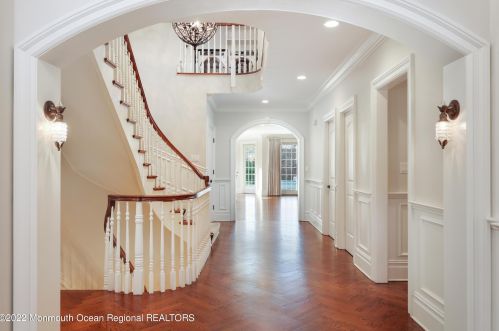 21 Vista Dr, Little Silver NJ  07739-1611 exterior