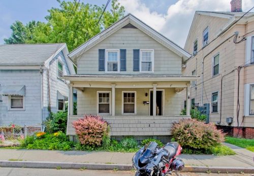 4 Grant St, South Hadley, MA 01075-2814