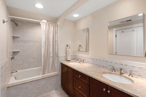 111 Upland Ave, Newton MA 02461-2112 exterior