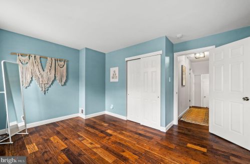 864 20th St, Philadelphia PA  19130-2025 exterior