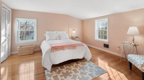 57 Yerxa Rd, Arlington MA 02474-2127 exterior