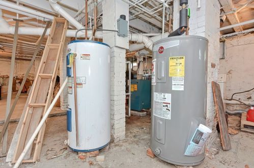 61 Prospect St, Taunton MA 02780-3422 exterior