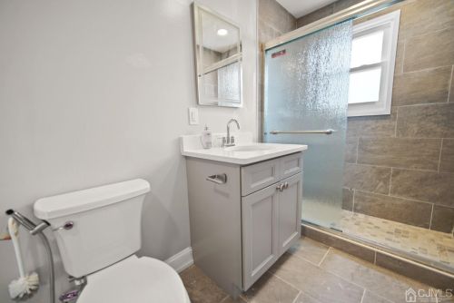 86 Marion St, Carteret NJ  07008-2027 exterior