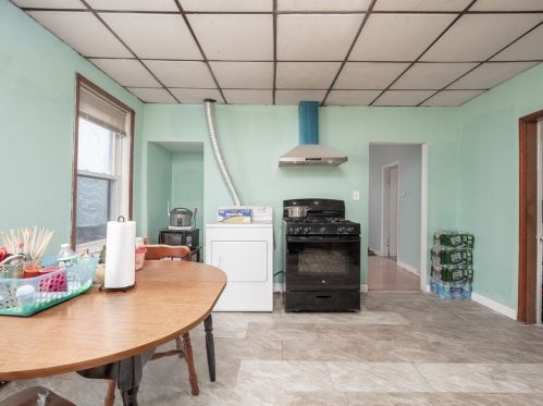 71 Fox St, Worcester MA 01604-4333 exterior