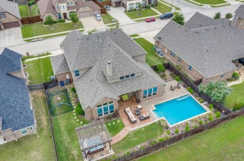 2209 Gulfstream Dr, Oak Point, TX 75068-5978