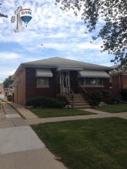 3933 Oak Park Ave, Forest View, IL 60402-4169