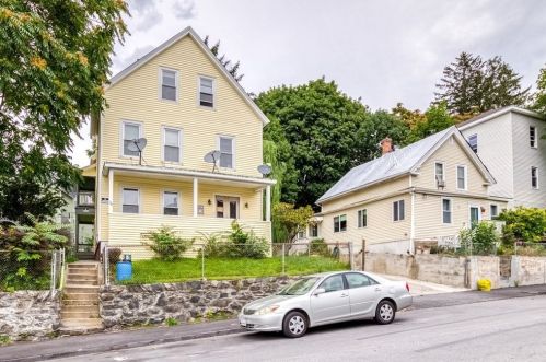 30 Esther St, Worcester, MA 01607-1146