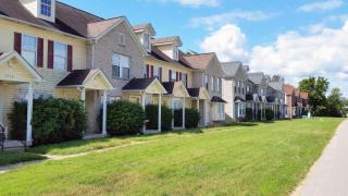 5544 Bayshore Ct, Louisville KY  40258-4401 exterior
