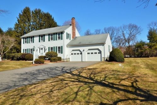 10 Foley Dr, Southborough MA 01772-1605 exterior