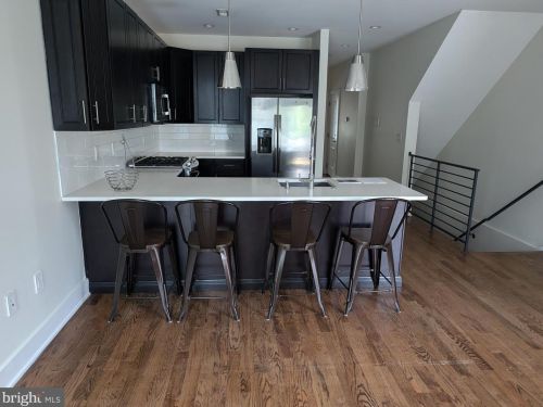 1227 5th St, Philadelphia, PA 19122