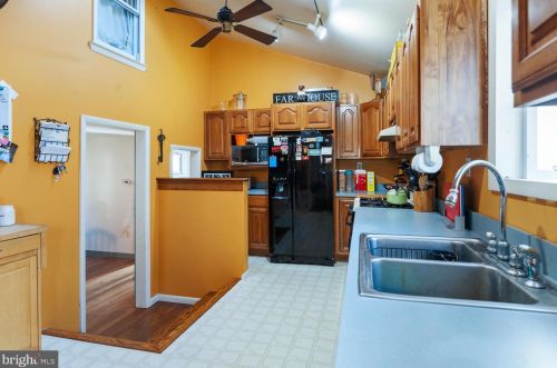 64 Route 156, Trenton NJ  08620-2708 exterior