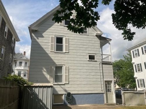 340 Earle St, New Bedford MA 02746-1814 exterior