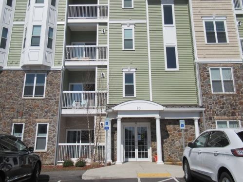 90 Trotter Rd, Weymouth MA 02190 exterior