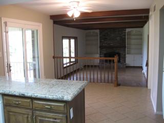 204 Lyndon Ln, Louisville KY  40222-4602 exterior