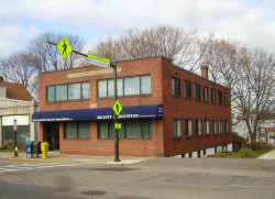 701 Washington St, Newton, MA 02458-1386