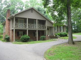 2675 Happy Hollow Est, Hopkinsville KY  42240-9233 exterior