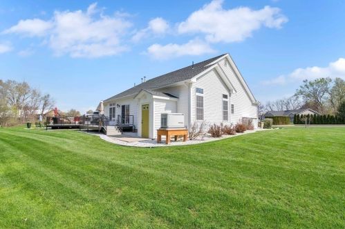 62 Mark Dr, Agawam MA exterior