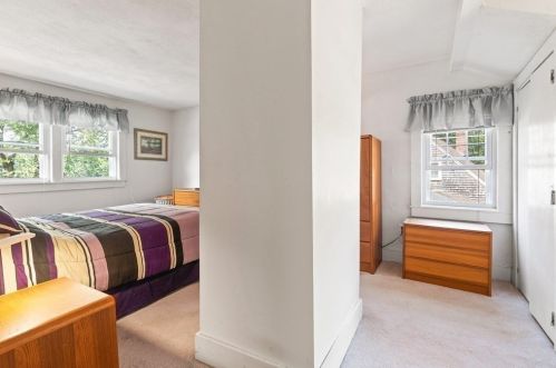 379 Main St, Groveland MA 01834-1428 exterior