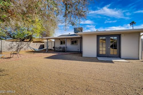 3216 Claire Dr, Phoenix AZ 85032-4911 exterior