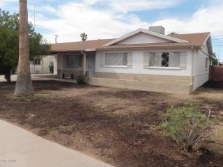 3044 Charter Oak Rd, Phoenix AZ  85032-7449 exterior