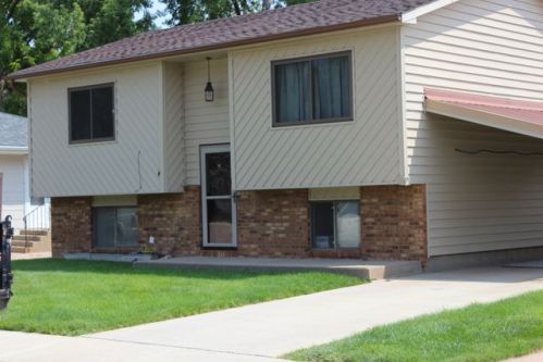 626 Student Dr, Roscoe, NE 69153-1533