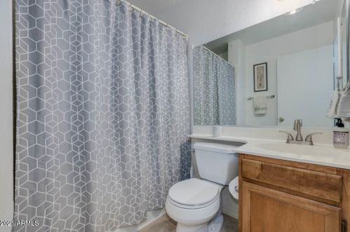 12822 50 Way, Phoenix AZ 85044-4132 exterior