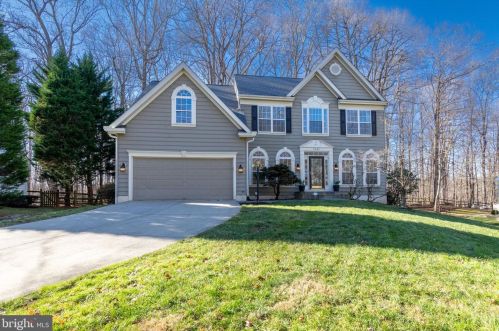 5484 Wooded Way, Columbia MD  21044-5722 exterior