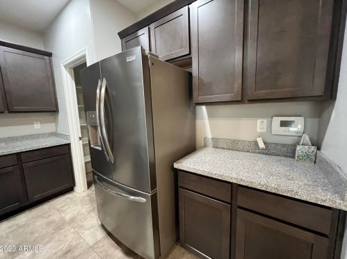 7420 27th St, Phoenix AZ  85042-5919 exterior