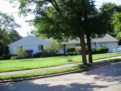 107 Hagen Rd, Newton, MA 02459-2731