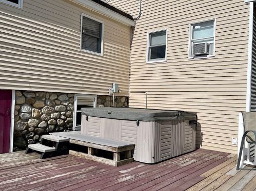 2 Weybossett St, Methuen MA exterior