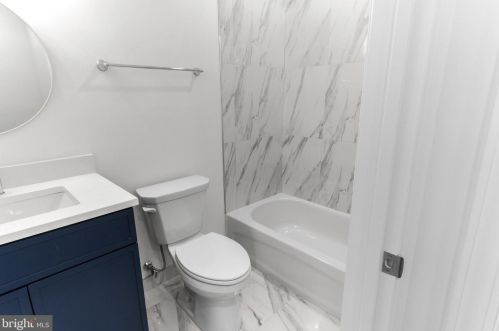 2156 9th St, Philadelphia PA 19148-3138 exterior