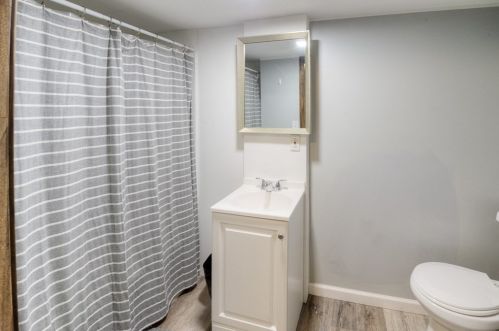 1098 Western Ave, Montgomery MA 01085-2616 exterior