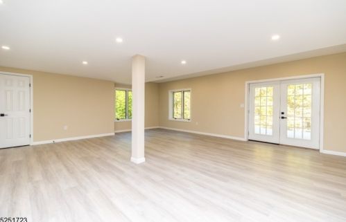 2 Kelsey Farm Rd, Milford NJ 08848-2164 exterior