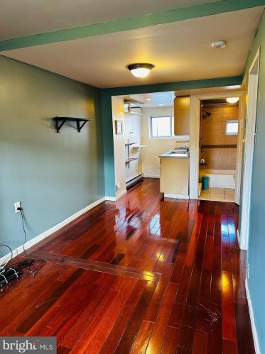 917 16th St, Philadelphia PA  19146-2142 exterior