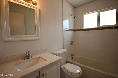 2908 Bloomfield Rd, Phoenix AZ 85029-2950 exterior