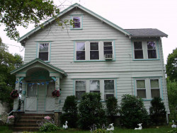 39 Prairie Ave, Newton, MA 02466-2103