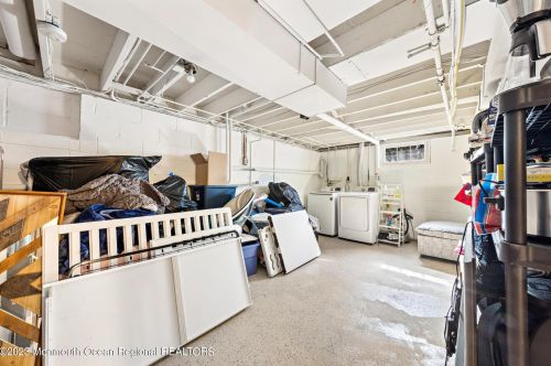 450 Branch Ave, Little Silver NJ  07739-1111 exterior