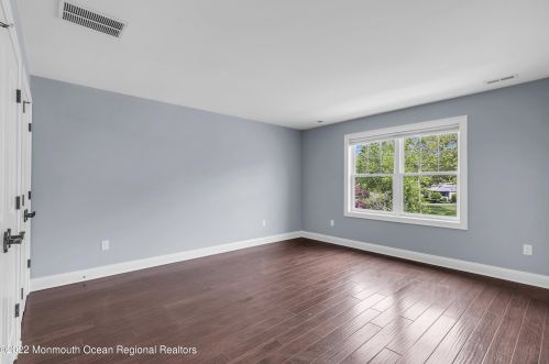 56 Rivers Edge Dr, Little Silver NJ 07739-1706 exterior