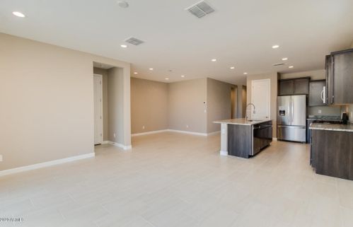 17208 7 Ln, Phoenix AZ 85023-2669 exterior