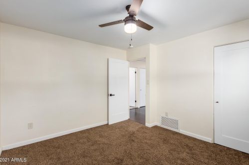 1427 El Camino Dr, Phoenix AZ 85051-4626 exterior