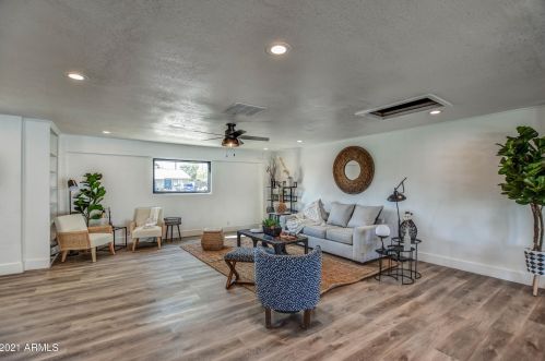 3212 Captain Dreyfus Ave, Phoenix AZ  85032-6146 exterior