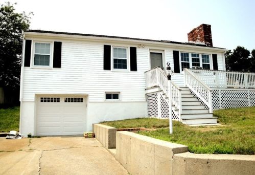 61 Hilltop Ave, Plymouth, MA 02360-1017