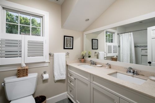 26 Talbot Rd, Hingham MA 02043-4524 exterior