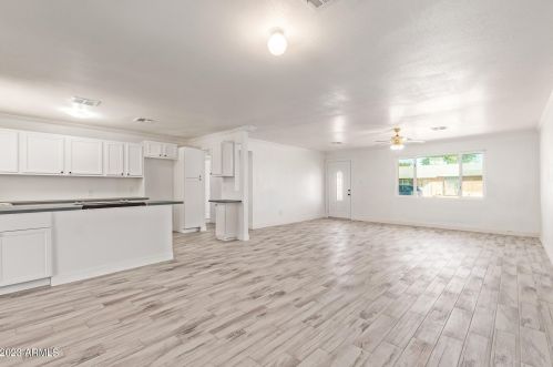 4923 Cheery Lynn Rd, Phoenix AZ  85031-3514 exterior