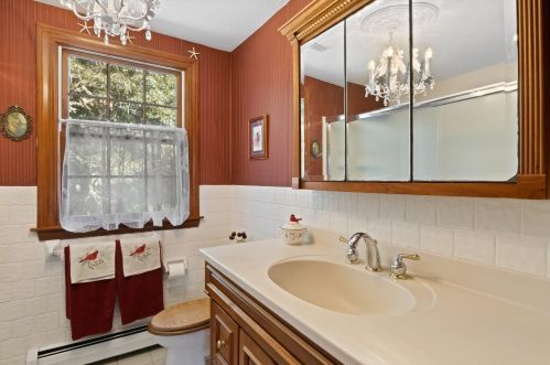 21 Mary Beth Ln, Harwich MA 02645-1326 exterior