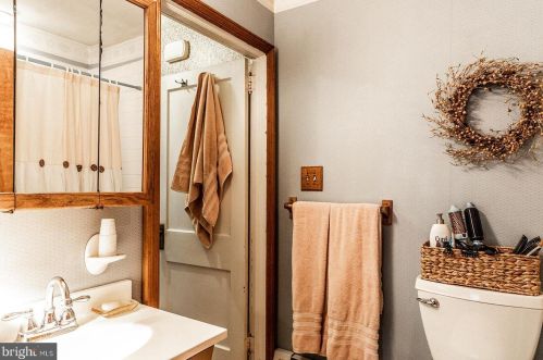 141 Progress Ave, West Deptford NJ 08096-1212 exterior