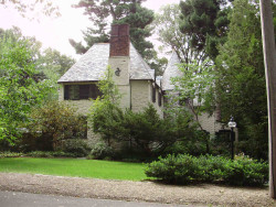 19 Fenwick Rd, Newton, MA 02468-2214