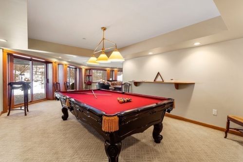 44 Sears Rd, Southborough MA 01772-1101 exterior