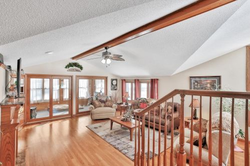 1006 12th St, Princeton MN 55371-1009 exterior